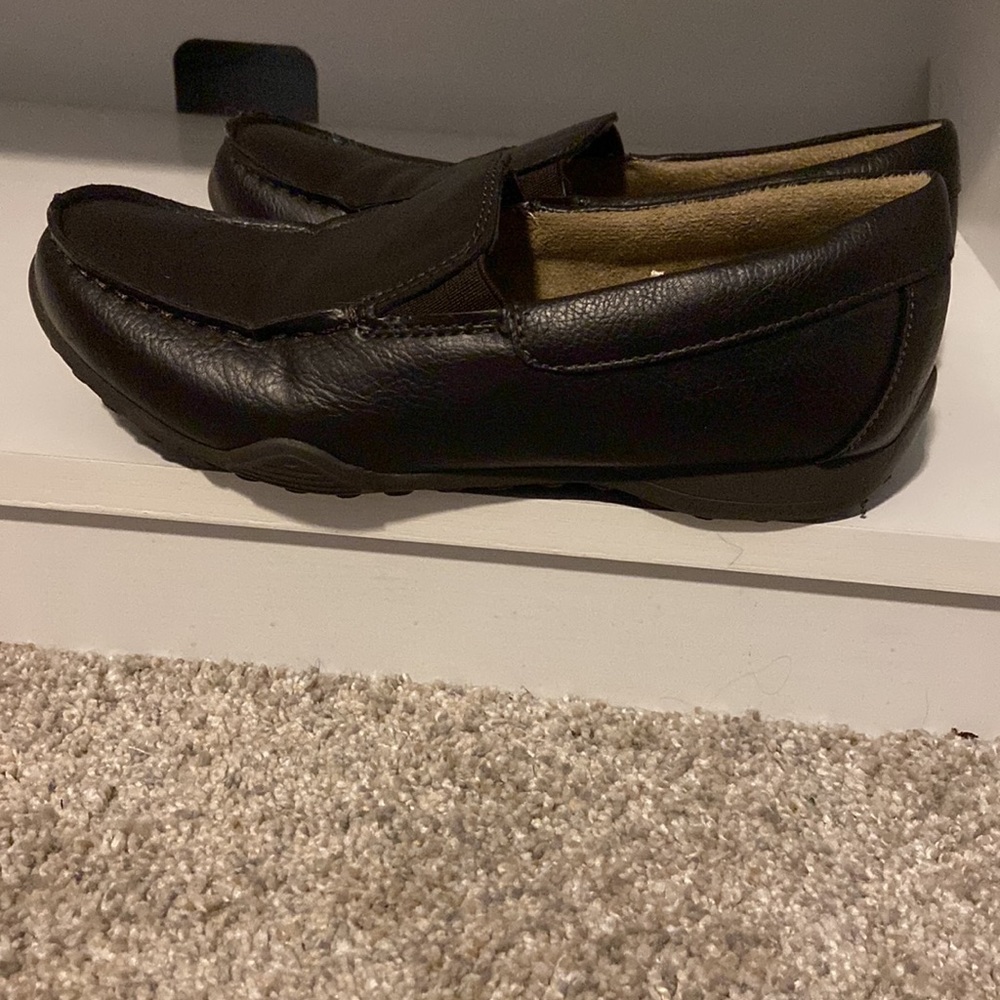 Boys Size 3, Childrens Place Loafers Dark Brown.